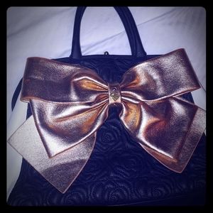 Beautiful Betsey Johnson rose gold bow large purse